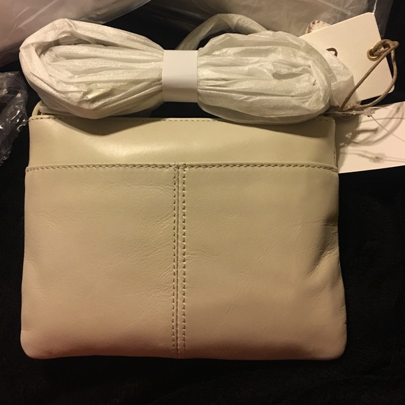 Cream Magnolia Hobo Bag. - Picture 5 of 8